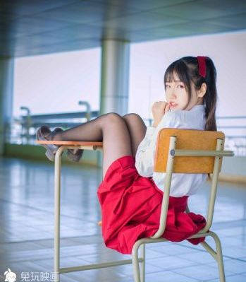 纯洁的轮舞曲在线_BD英语影视在线观看